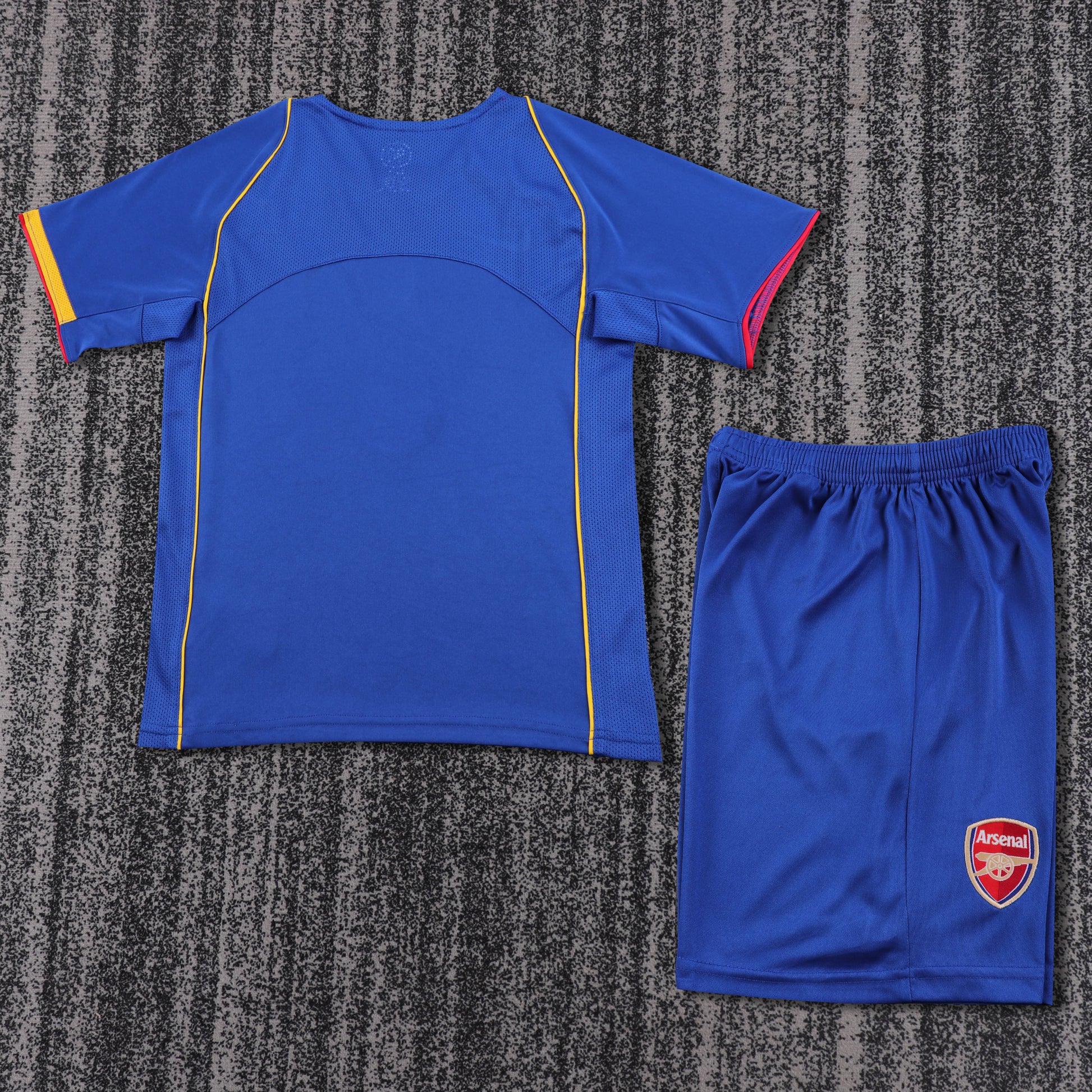 04/05 children's away football jersey
