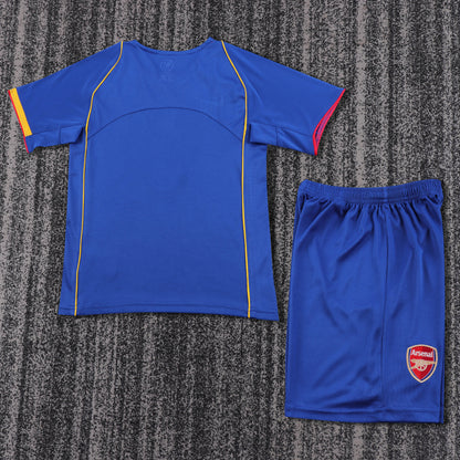 04/05 children's away football jersey