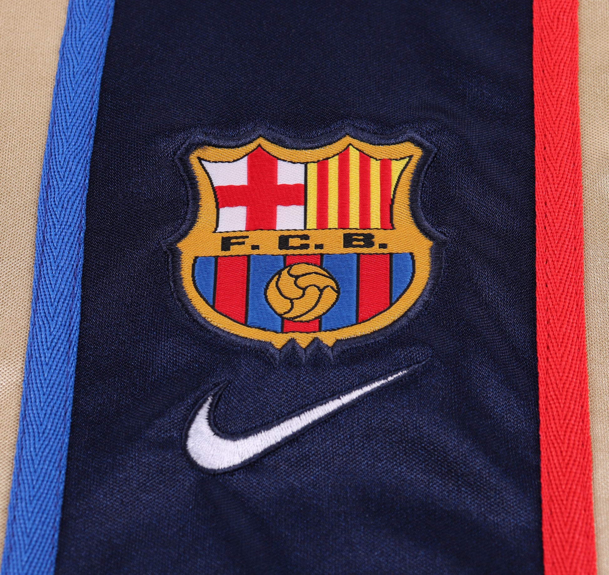 01/02 children's away football jersey