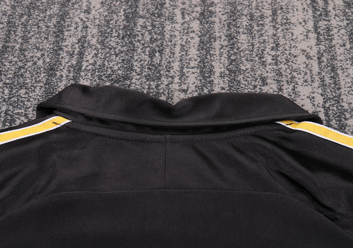00/01 children's away football jersey