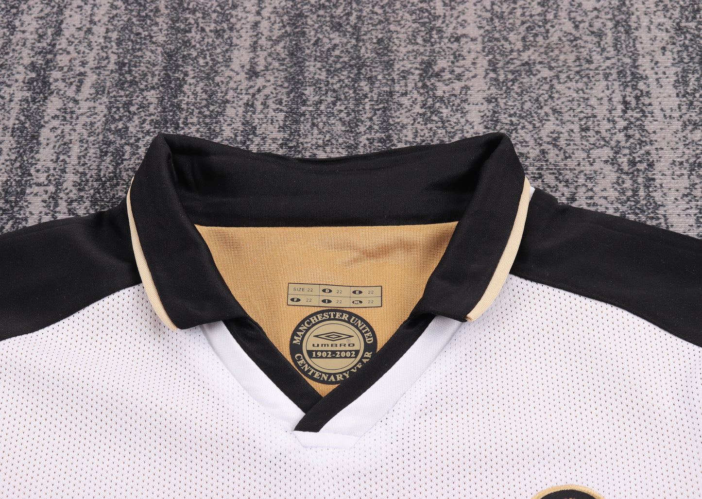 01/02 children's away football jersey