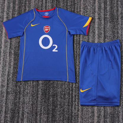 04/05 children's away football jersey