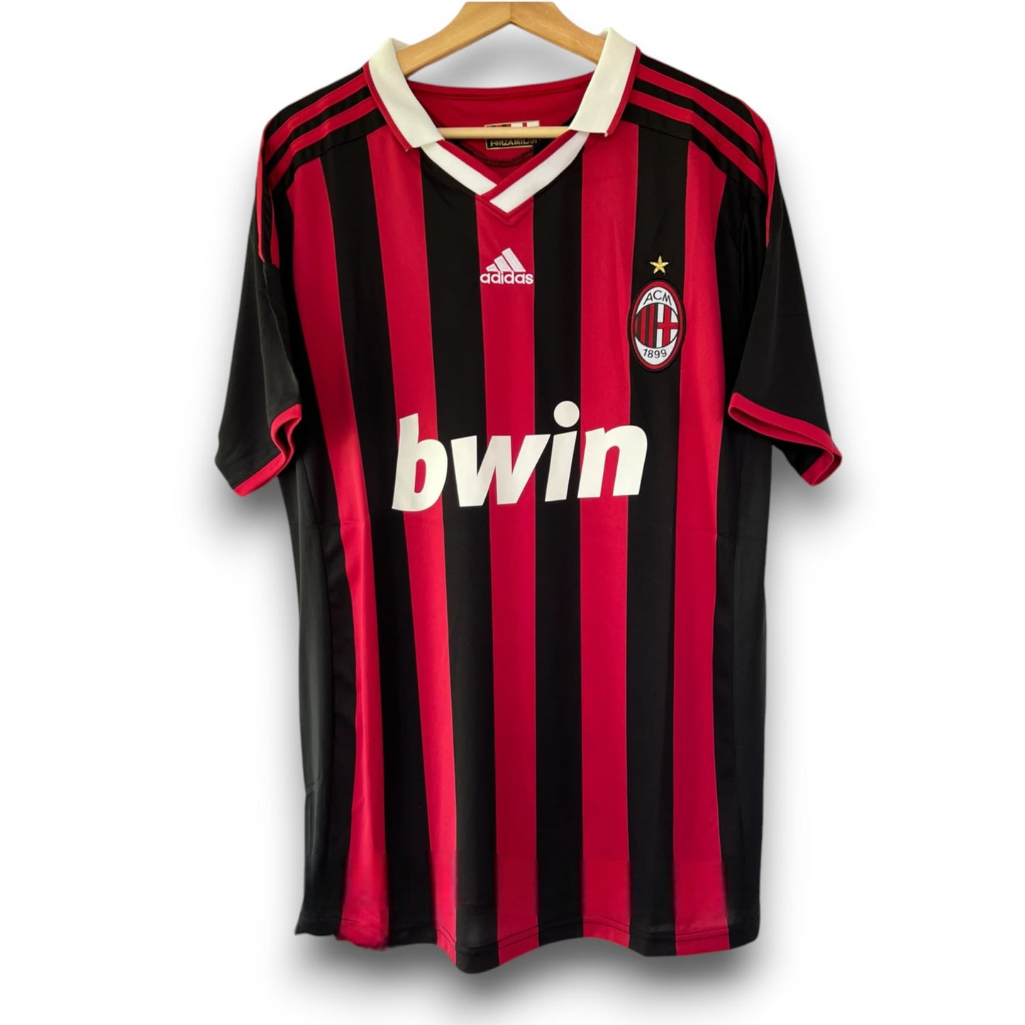 2009/10 Home Retro Shirt - back view