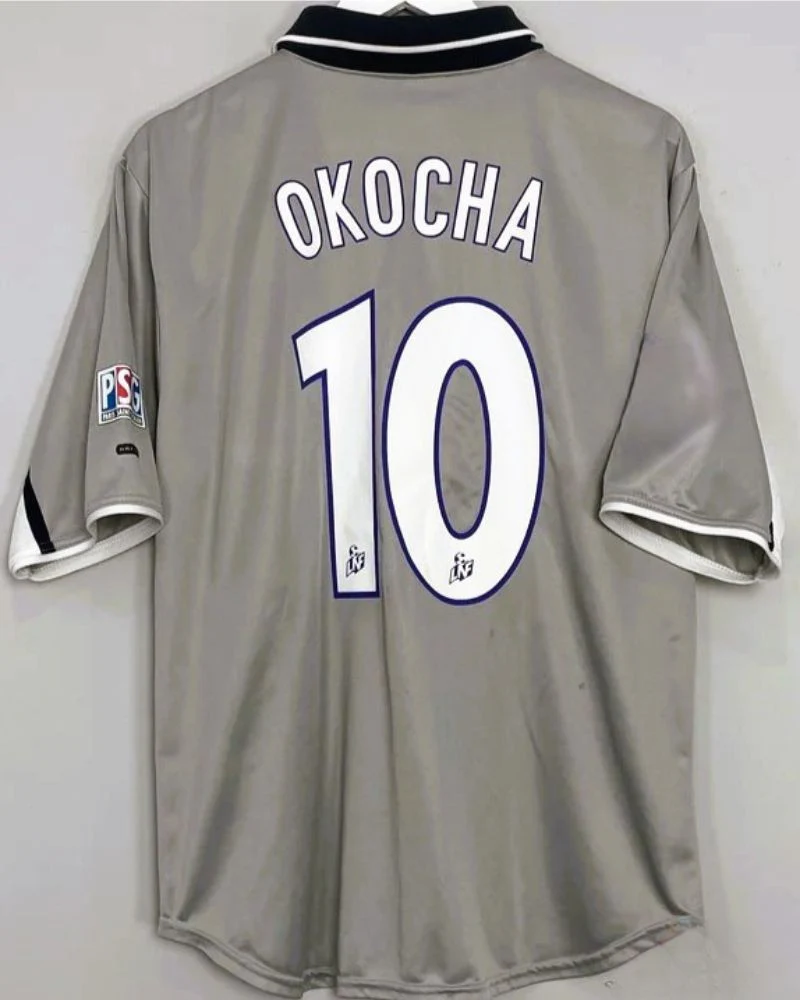 00/01 away retro football shirt