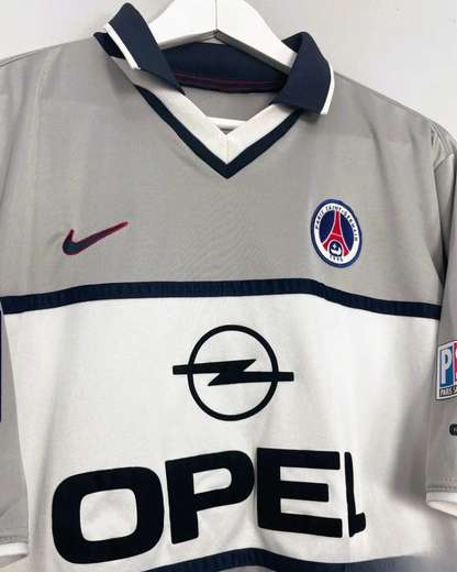 00/01 away retro football shirt