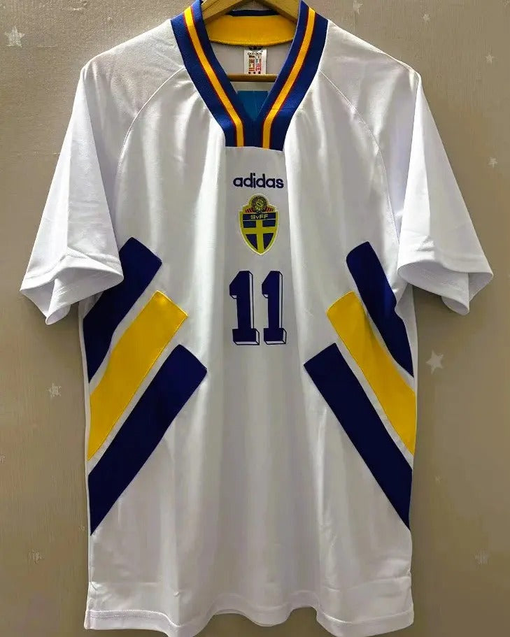 94/95 away retro football shirt