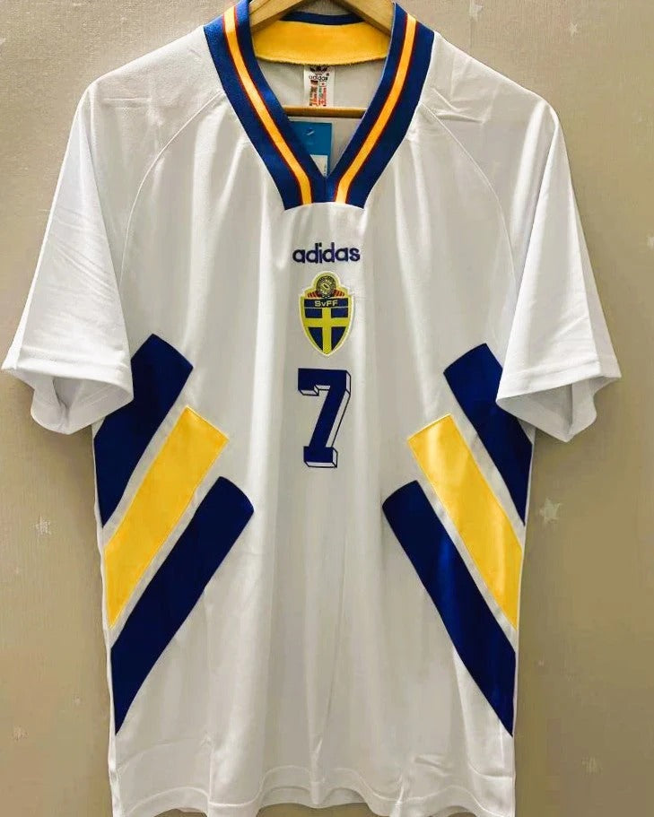 94/95 away retro football shirt