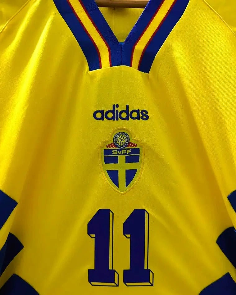 94/95 home retro football shirt