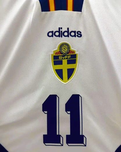 94/95 away retro football shirt