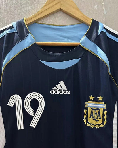 06/07 away retro football shirt